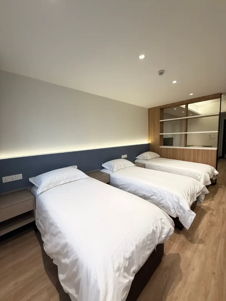One Bedroom Apartment Of Three Beds